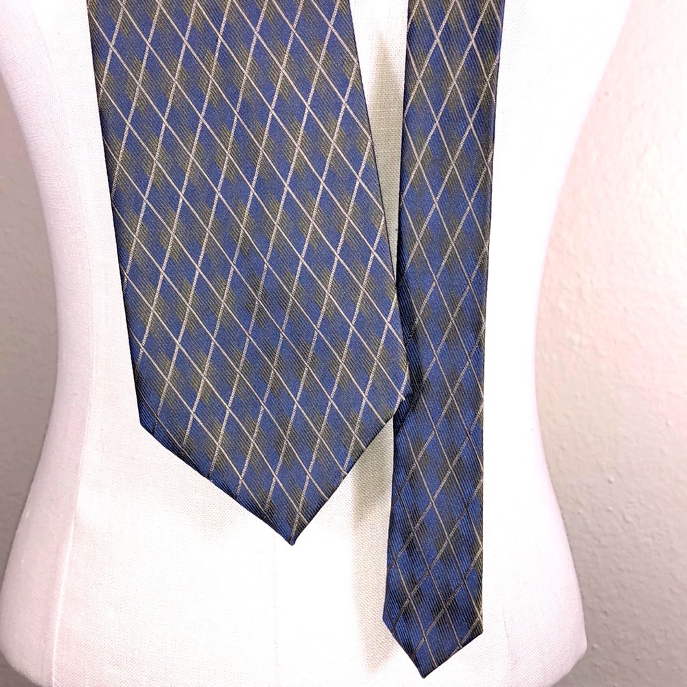 Kenneth Cole Silk Tie